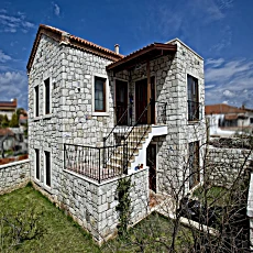 İnce Kara Apart 